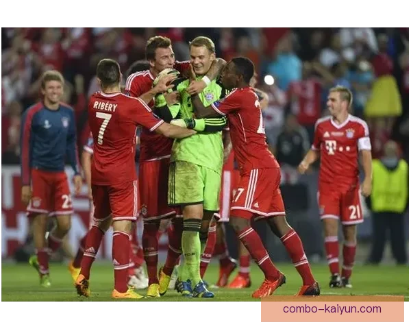 诺伊尔在新赛季防守指挥中表现稳健，成为球队后防核心